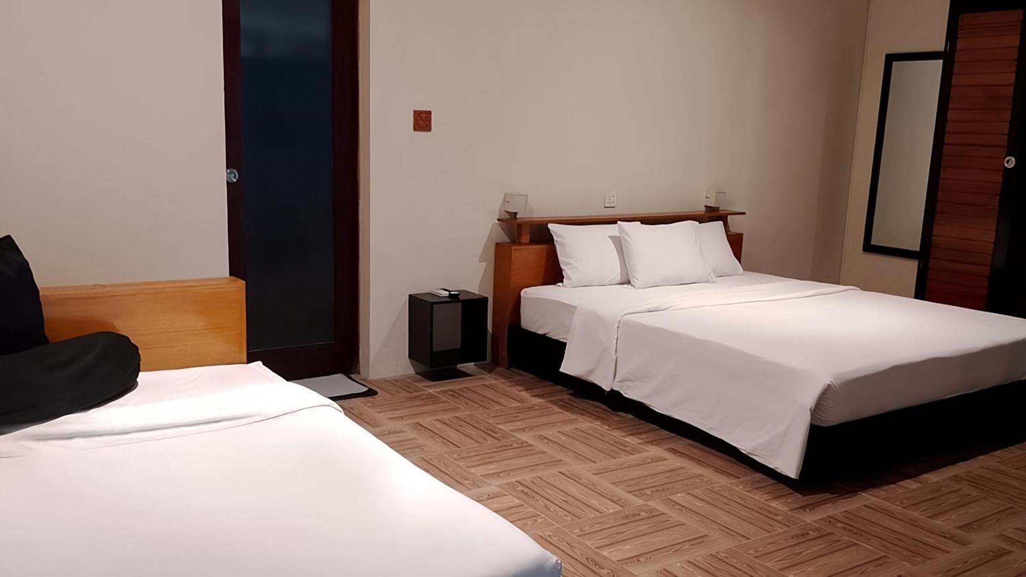 Javacove Beach Hotel Batukaras Экстерьер фото