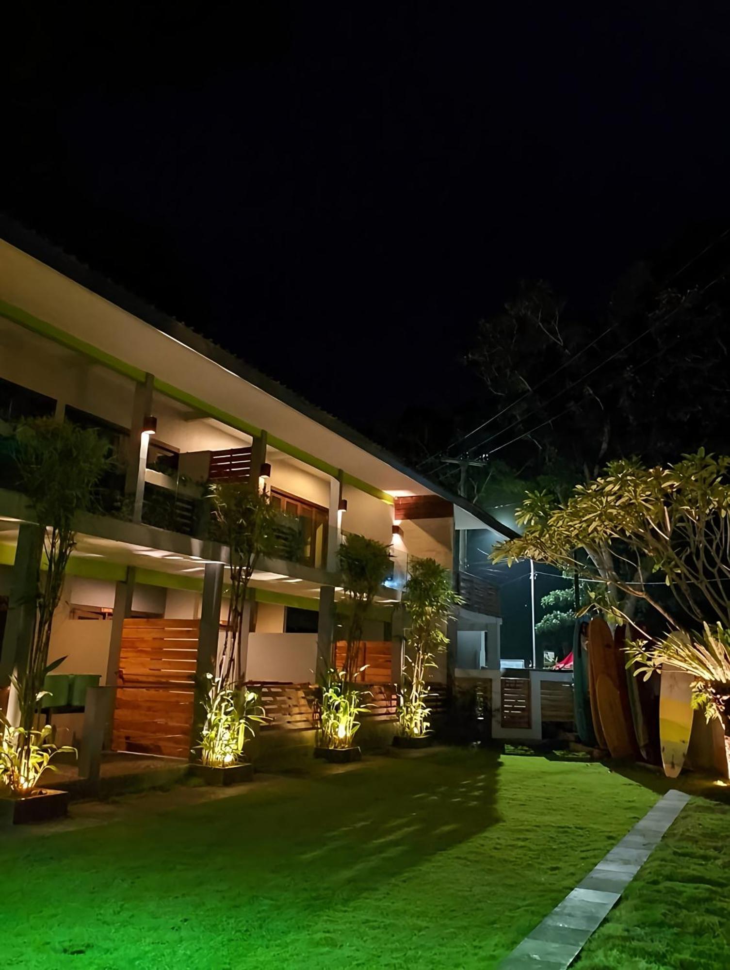Javacove Beach Hotel Batukaras Экстерьер фото