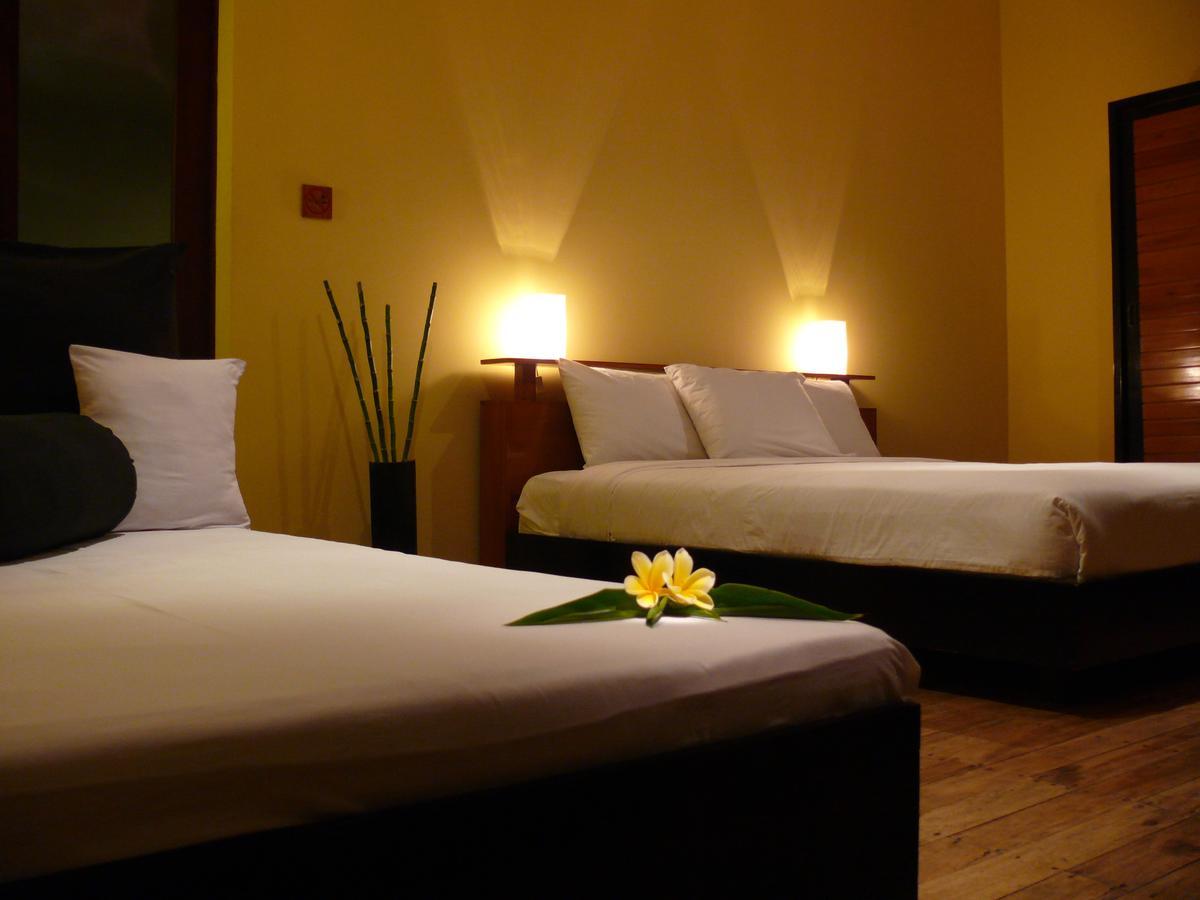 Javacove Beach Hotel Batukaras Экстерьер фото
